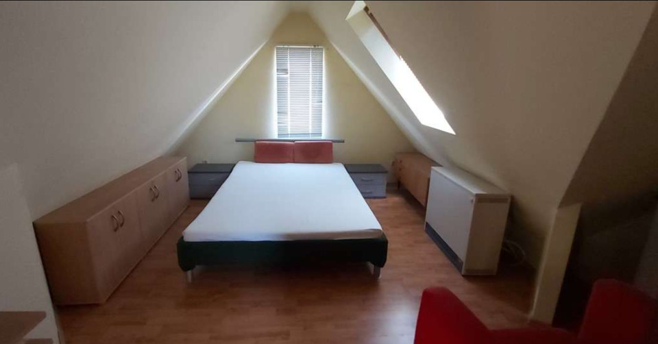 Dachgeschoßwohnung Göppingen - 3 Zimmer, 68 m&sup2;, 1.000&euro; | Angebot:25953907