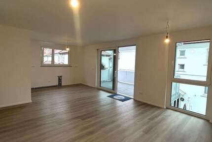 Wohnung Fellbach - 3 Zimmer, 73 m&sup2;, 1.600&euro; | Angebot:25043435