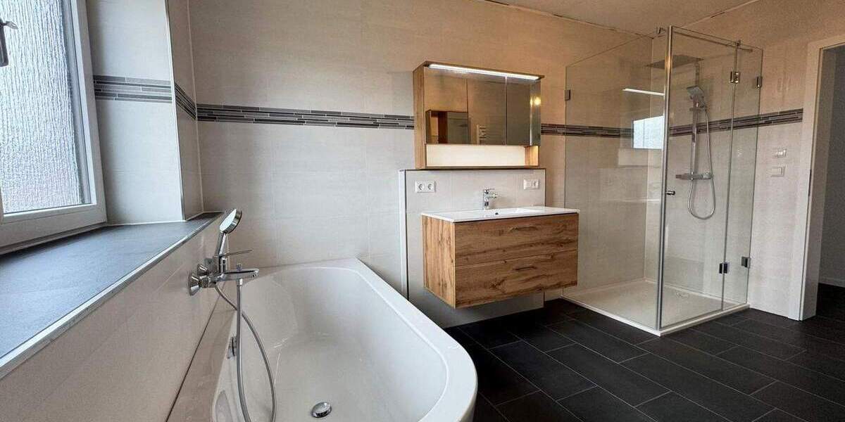 Etagenwohnung Waiblingen Hegnach - 4 Zimmer, 125 m&sup2;, 1.750&euro; | Angebot:25776412