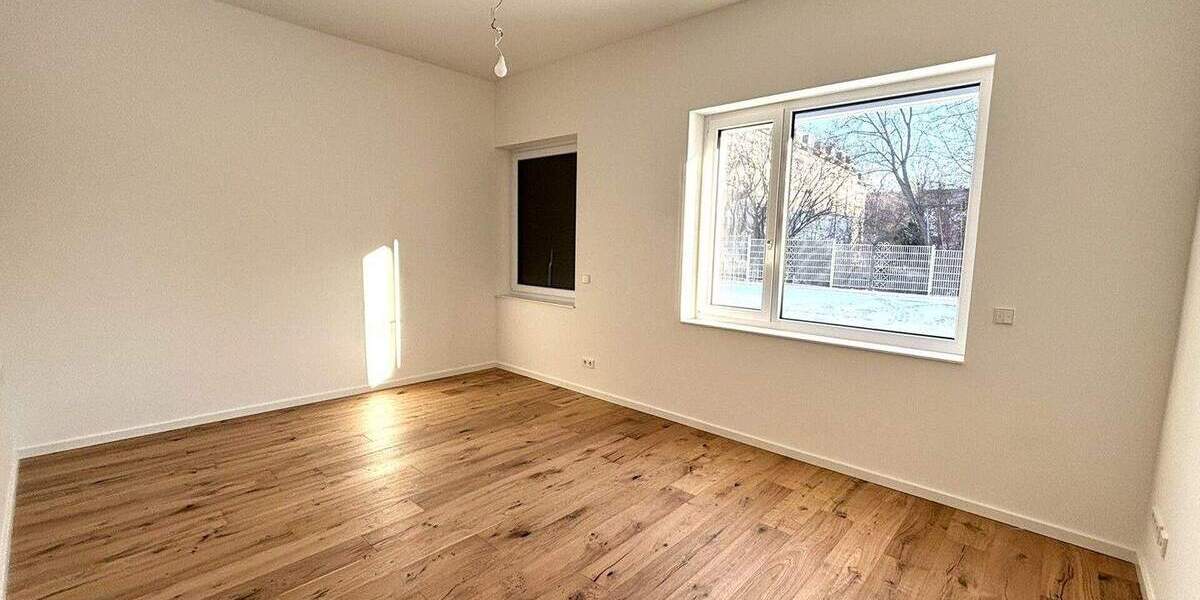 Etagenwohnung Sindelfingen Mitte - 2 Zimmer, 89 m&sup2;, 1.280&euro; | Angebot:25704091
