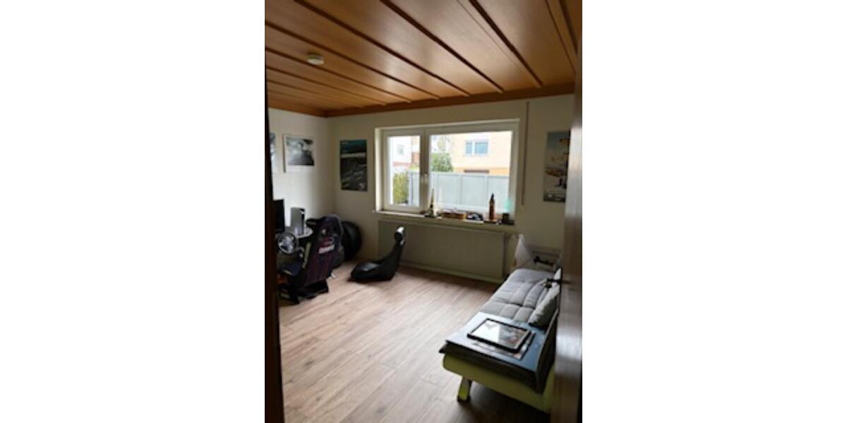 Erdgeschoßwohnung Backnang - 3 Zimmer, 76 m&sup2;, 1.300&euro; | Angebot:25840427