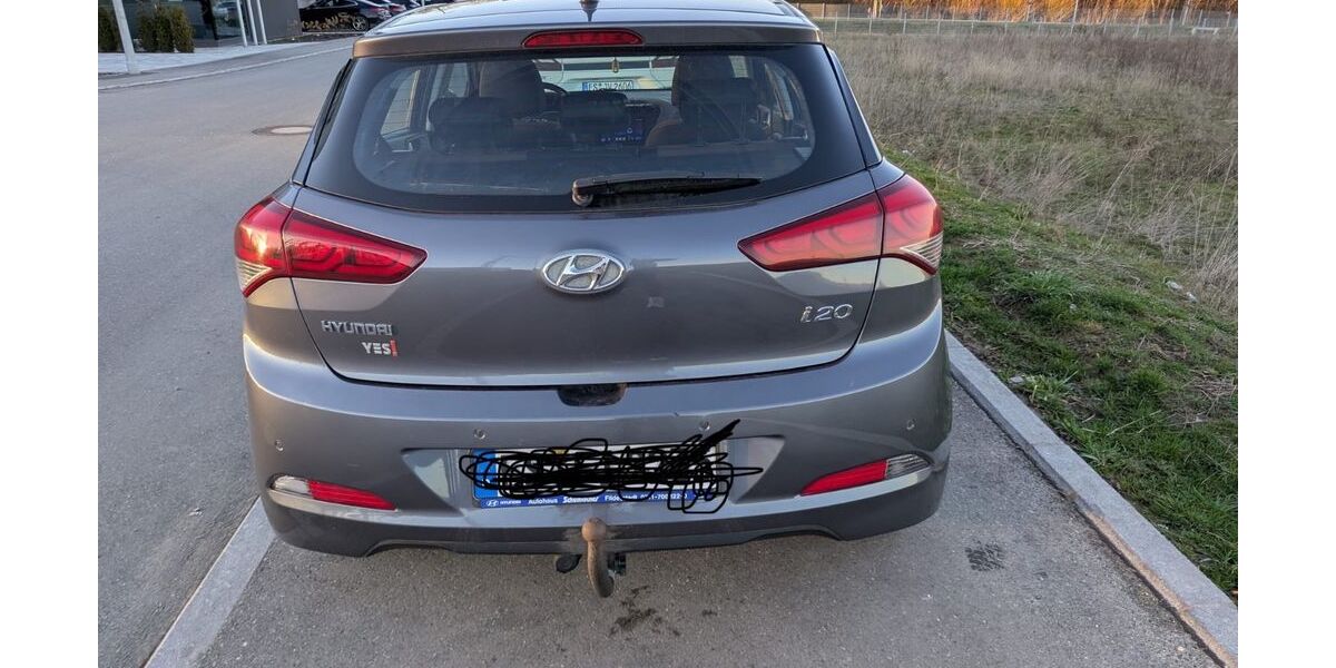 Hyundai i20 150.000 km 7.000 &euro; Aichtal 72631
