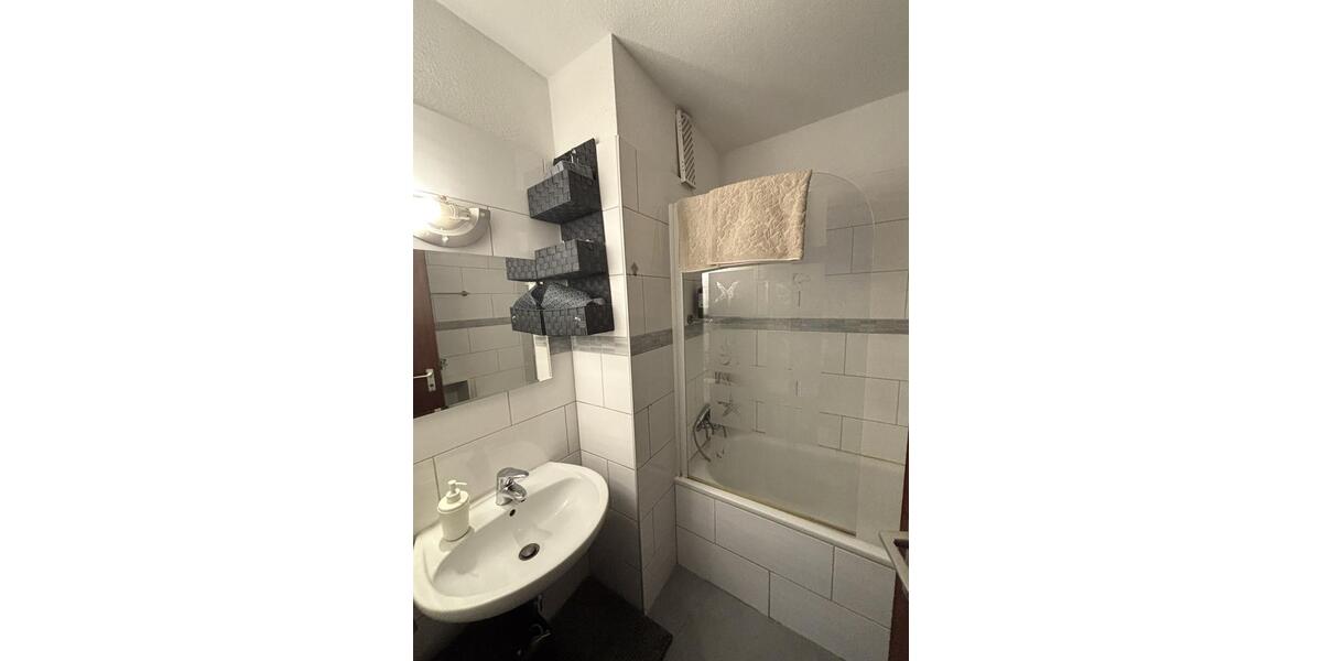 Etagenwohnung Ludwigsburg Oßweil - 3.5 Zimmer, 83 m&sup2;, 1.060&euro; | Angebot:25789024