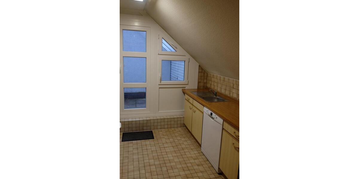 Dachgeschoßwohnung Stuttgart Vaihingen - 2 Zimmer, 65 m&sup2;, 900&euro; | Angebot:25923483