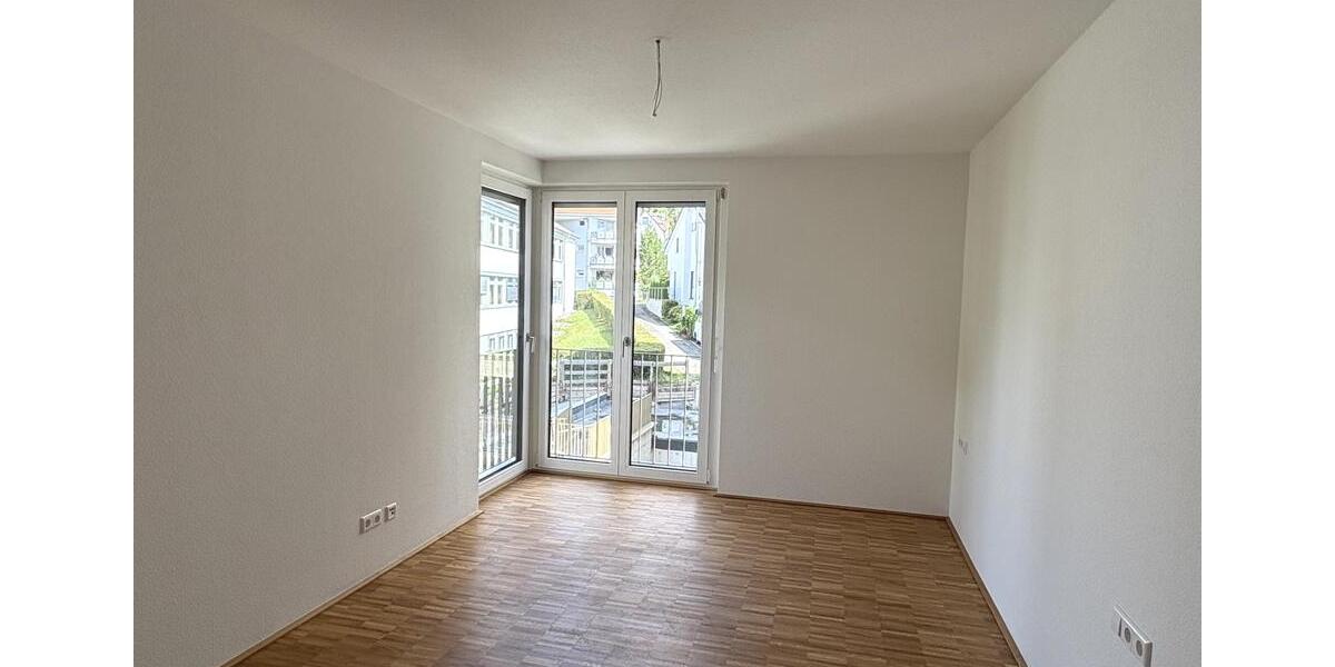 Erdgeschoßwohnung Leonberg - 3 Zimmer, 82 m&sup2;, 1.526&euro; | Angebot:23644756