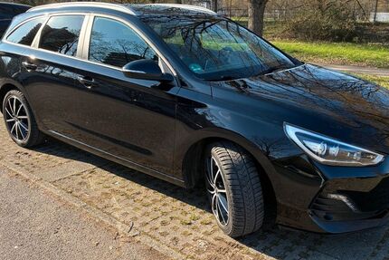 Hyundai i30 85.000 km 15.700 &euro; Stuttgart 70469