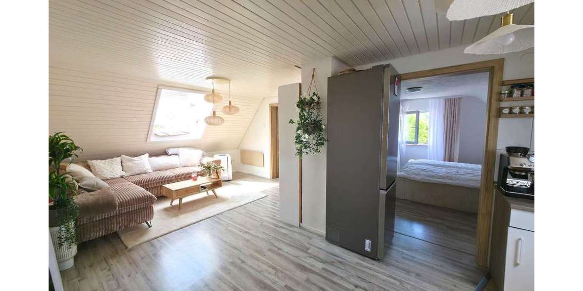 „Haus auf dem Haus“ – gesamtes Dachgeschoss mit kompletter Bühne und außergewöhnlichem Ausbaupotenzi - Dachgeschoßwohnung Weilheim an der Teck | Angebot:27532420