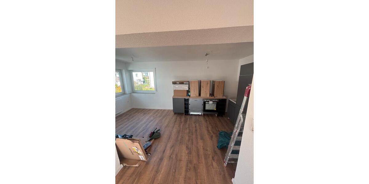 Etagenwohnung Wäschenbeuren - 4 Zimmer, 90 m&sup2;, 990&euro; | Angebot:25332661