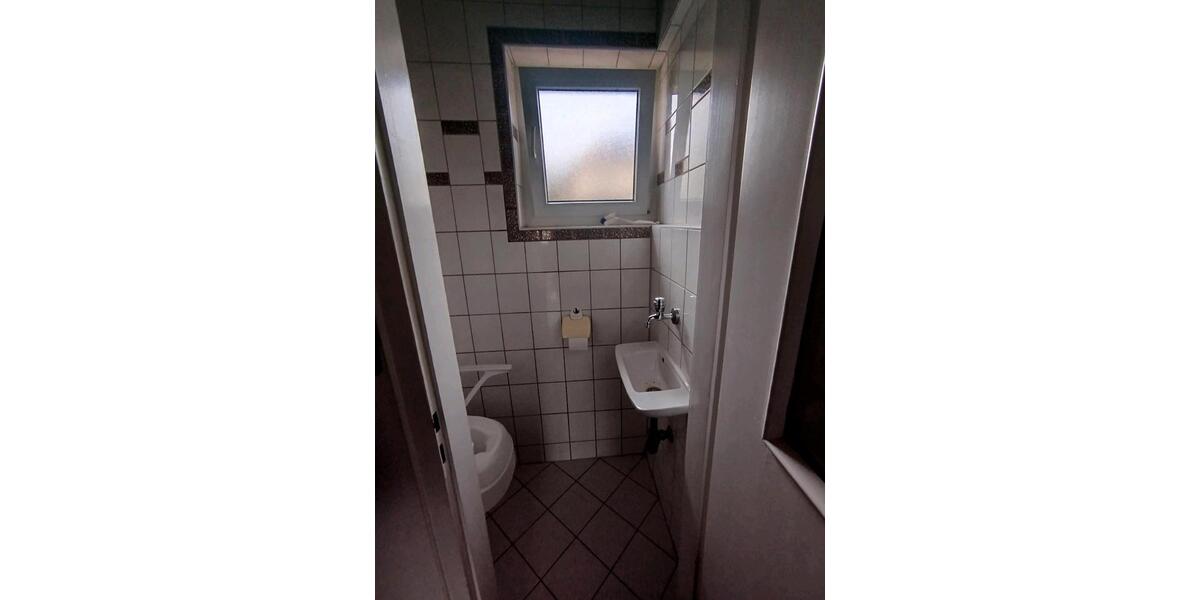 Etagenwohnung Uhingen - 2 Zimmer, 62 m&sup2;, 900&euro; | Angebot:27565658