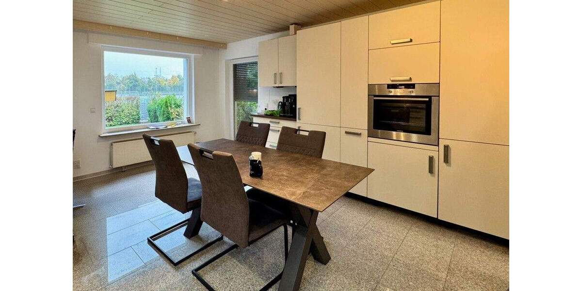 Mehrfamilienhaus, Wohnhaus Remseck am Neckar / Aldingen am Neckar Aldingen - 9 Zimmer, 225 m&sup2;, 778.000&euro; | Angebot:25695921