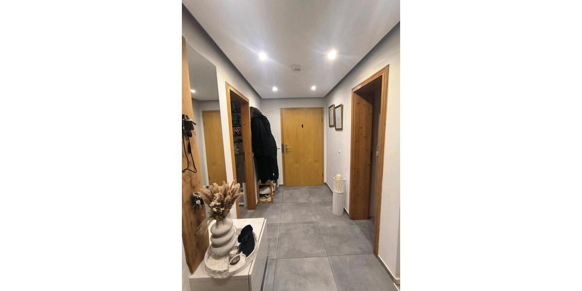 Erdgeschoßwohnung Sachsenheim - 4.5 Zimmer, 88 m&sup2;, 425.000&euro; | Angebot:25561101