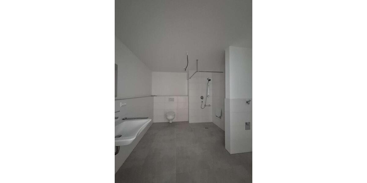 Erdgeschoßwohnung Vaihingen an der Enz - 3 Zimmer, 81 m&sup2;, 1.080&euro; | Angebot:22663618