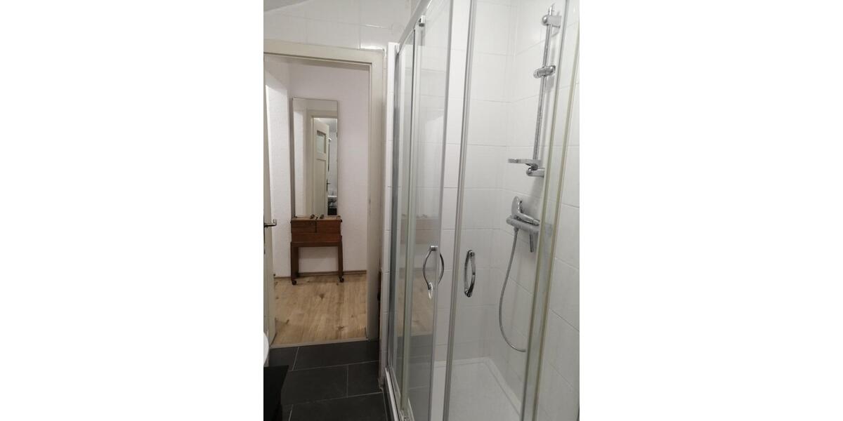 Etagenwohnung Stuttgart Bad Cannstatt - 4 Zimmer, 85 m&sup2;, 390&euro; | Angebot:25829673