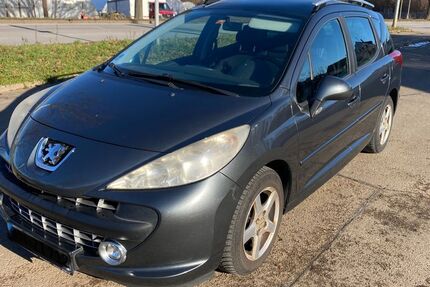 Peugeot 207 168.000 km 2.499 &euro; Esslingen 73734