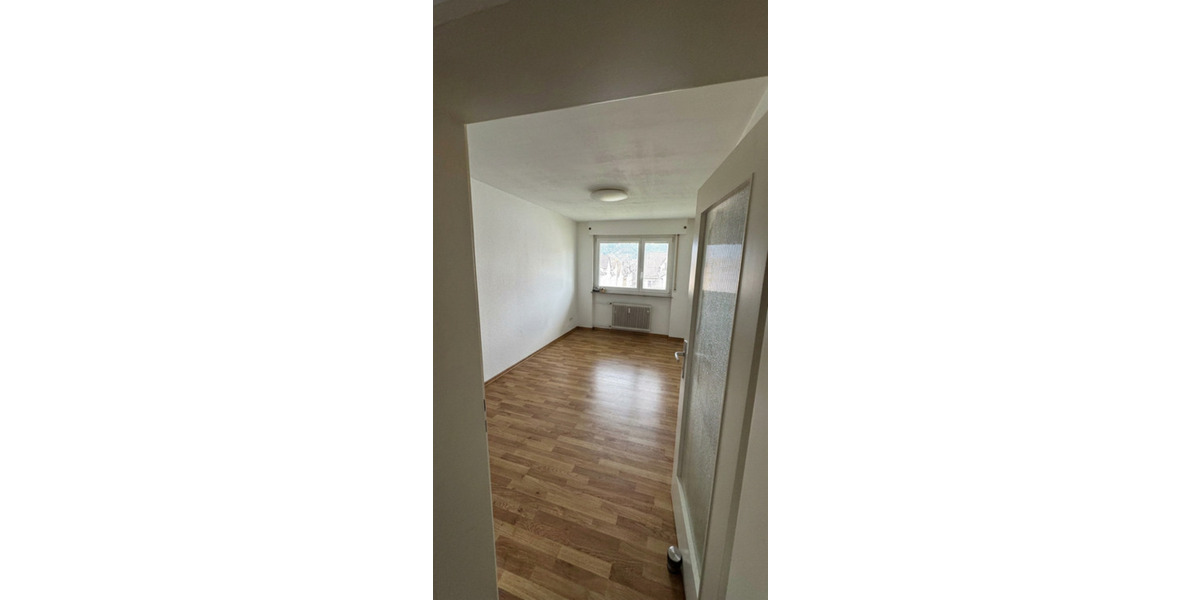 Erdgeschoßwohnung Stuttgart Luginsland - 3 Zimmer, 67 m&sup2;, 850&euro; | Angebot:25655992