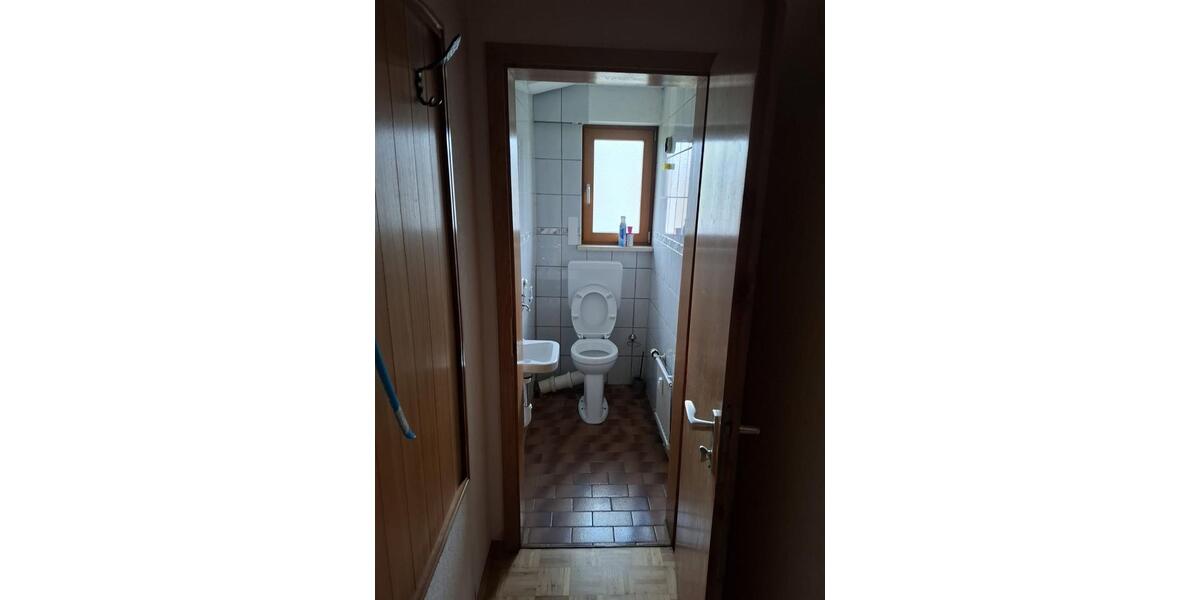 Etagenwohnung Schorndorf - 5 Zimmer, 150 m&sup2;, 1.520&euro; | Angebot:25934865