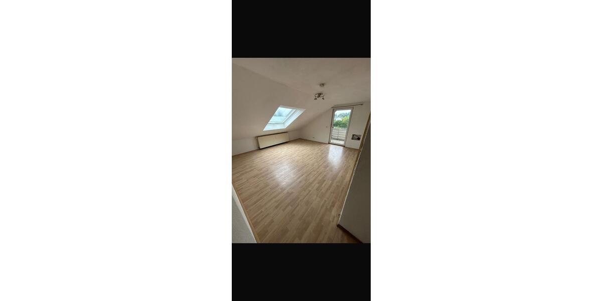 Dachgeschoßwohnung Beilstein - 4 Zimmer, 74 m&sup2;, 1.150&euro; | Angebot:26676242