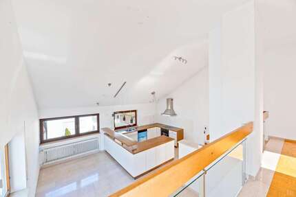 Haus Stuttgart Neuwirtshaus - 7 Zimmer, 192 m&sup2;, 639.000&euro; | Angebot:25519351