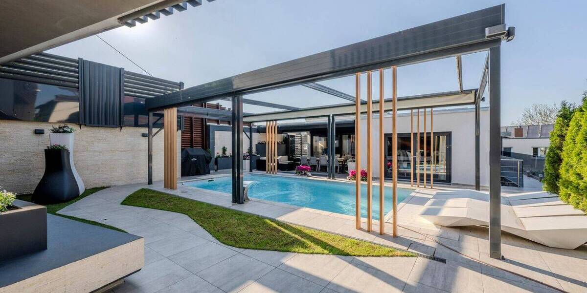 Einfamilienhaus Stuttgart Feuerbach - 8 Zimmer, 295 m&sup2;, 2.200.000&euro; | Angebot:25800108