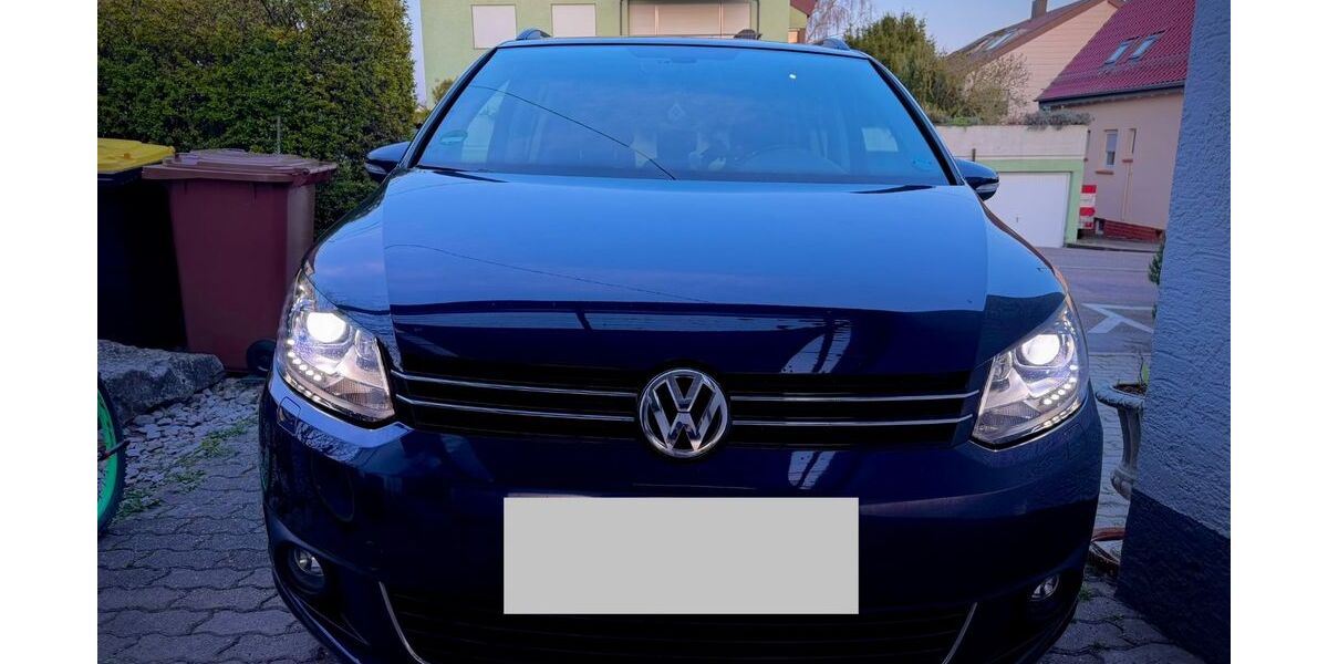 VW Touran 168.320 km 8.300 &euro; Ditzingen 71254
