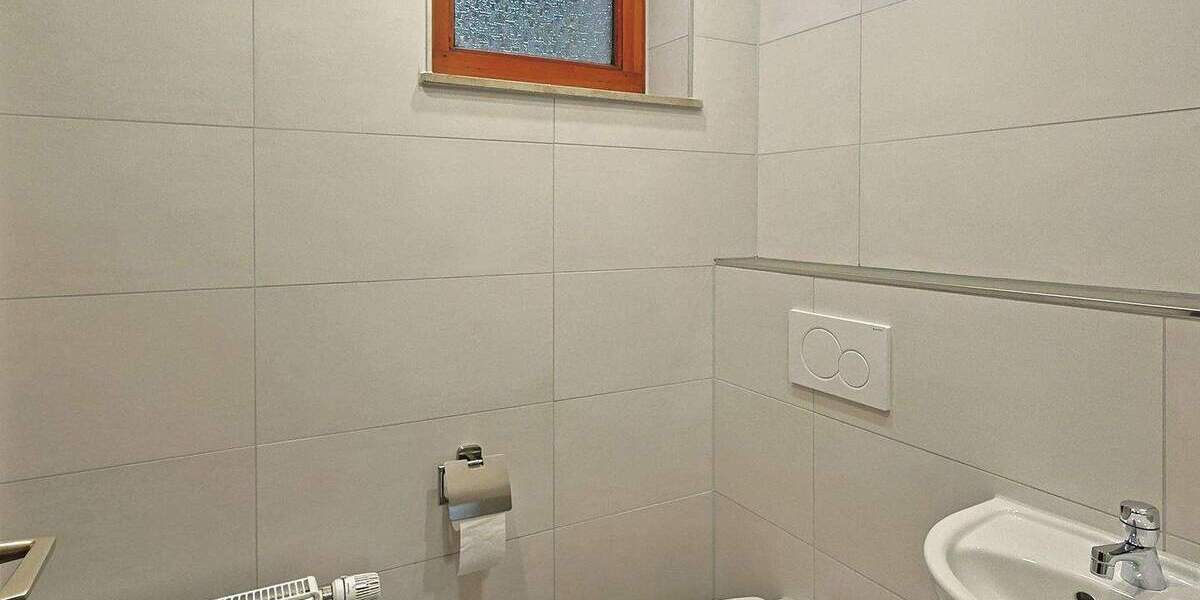 Etagenwohnung Weissach - 3 Zimmer, 95 m&sup2;, 1.100&euro; | Angebot:25682077