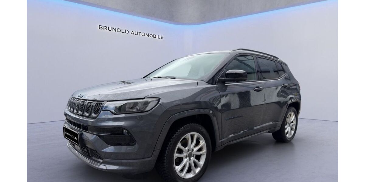 Jeep Compass 49.000 km 24.900 &euro; Stuttgart 70565