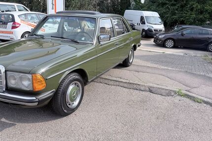 Mercedes-Benz 240 285.036 km 13.500 &euro; Korb 71404