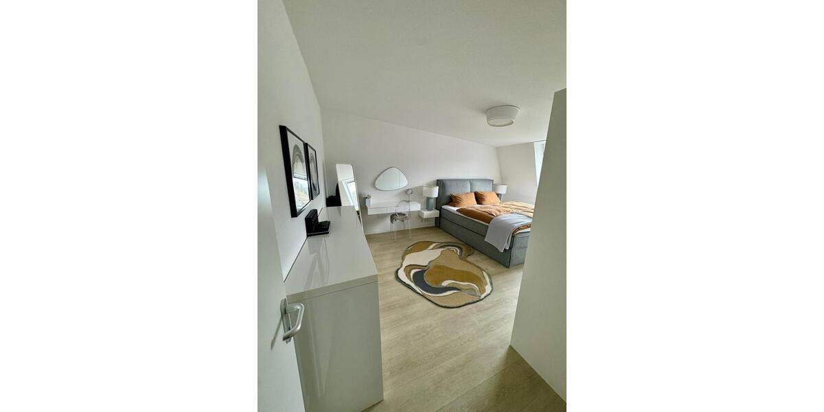 Dachgeschoßwohnung Leonberg - 3 Zimmer, 87 m&sup2;, 1.275&euro; | Angebot:25784990