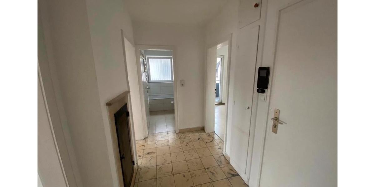 Etagenwohnung Esslingen am Neckar Brühl - 3 Zimmer, 64 m&sup2;, 1.100&euro; | Angebot:25953949