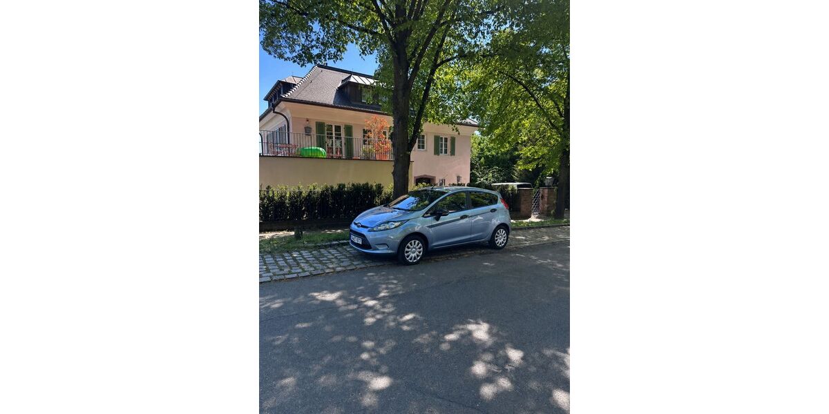 Ford Fiesta 167.541 km 5.800 &euro; Stuttgart 70174