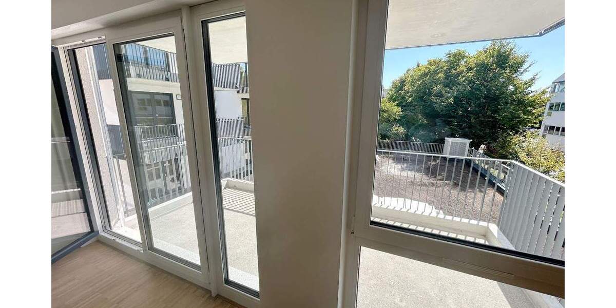 Etagenwohnung Stuttgart Untertürkheim - 4 Zimmer, 104 m&sup2;, 1.690&euro; | Angebot:25677103