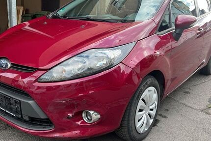 Ford Fiesta 150.000 km 2.600 &euro; Stuttgart 70195