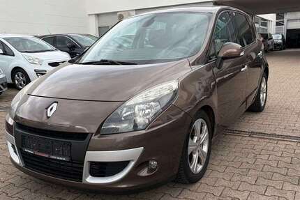 Renault Scenic 246.691 km 2.695 &euro; Stuttgart 70597