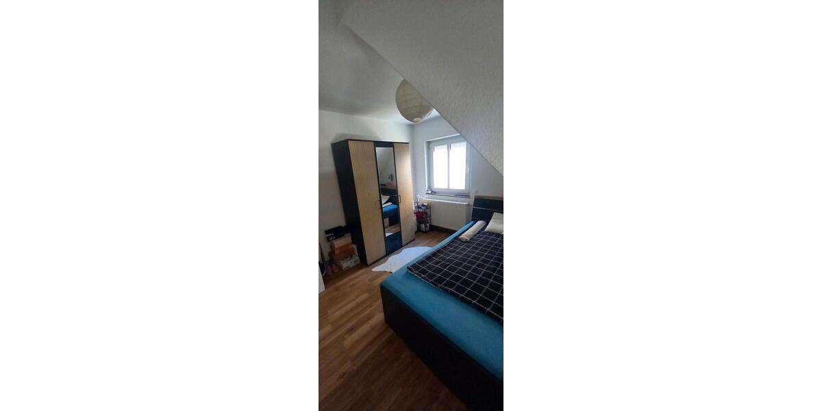 Dachgeschoßwohnung Stuttgart Feuerbach - 1 Zimmer, 38 m&sup2;, 900&euro; | Angebot:26592017