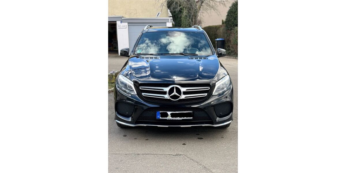 Mercedes-Benz GLE 500 142.089 km 32.490 &euro; Waiblingen 71332