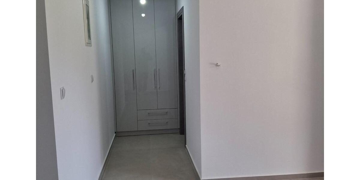 Mehrfamilienhaus, Wohnhaus Stuttgart Luginsland - 4 Zimmer, 120 m&sup2;, 179.000&euro; | Angebot:25902737