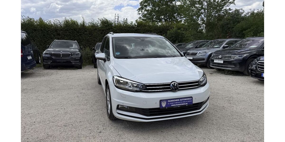 VW Touran 68.000 km 23.999 &euro; Stuttgart 70567