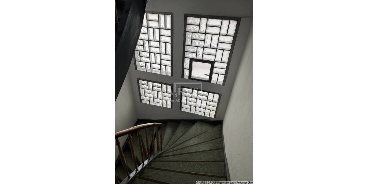 Etagenwohnung Stuttgart Mitte - 5 Zimmer, 133 m&sup2;, 540.000&euro; | Angebot:25744284