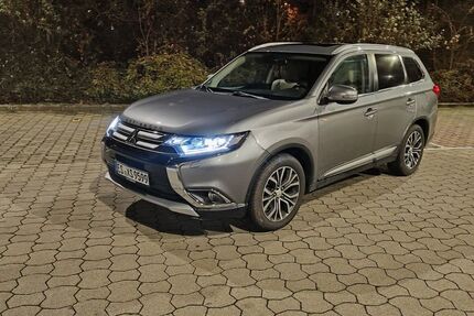 Mitsubishi Outlander 228.000 km 12.950 &euro; Esslingen am Neckar 73733