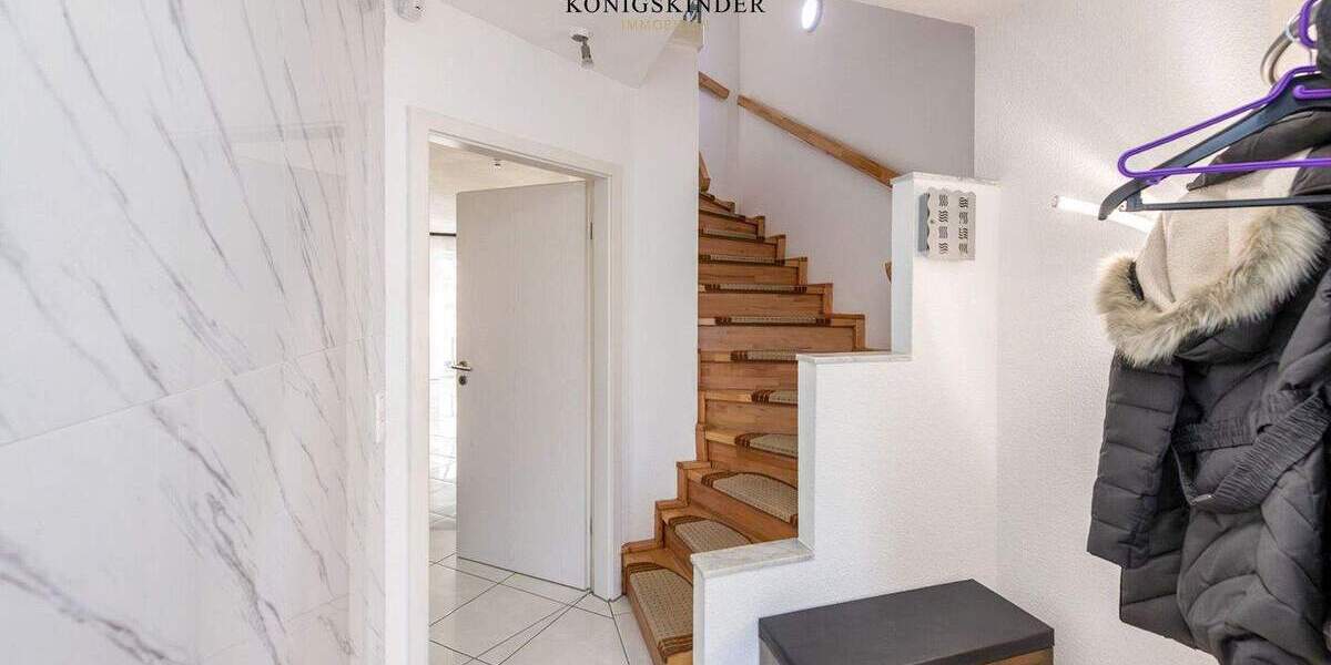 Doppelhaushälfte Weilheim an der Teck Weilheim - 8 Zimmer, 139 m&sup2;, 590.000&euro; | Angebot:25770795