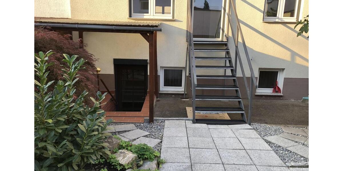 Doppelhaushälfte Fellbach Oeffingen - 6 Zimmer, 160 m&sup2;, 2.500&euro; | Angebot:26129547