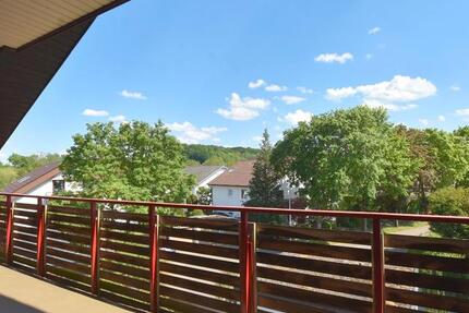 Wohnung Hattenhofen - 4 Zimmer, 85 m&sup2;, 1.295&euro; | Angebot:25978990