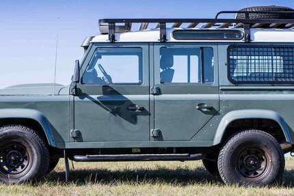 Land Rover Defender 152.200 km 33.900 &euro; Stuttgart, Landeshauptstadt 70176
