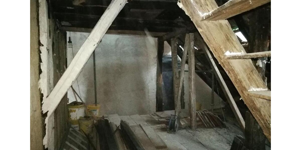 Einfamilienhaus Weinstadt - 9 Zimmer, 245.000&euro; | Angebot:21571963