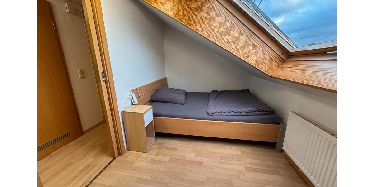 Dachgeschoßwohnung Plochingen - 2 Zimmer, 35 m&sup2;, 550&euro; | Angebot:26039064