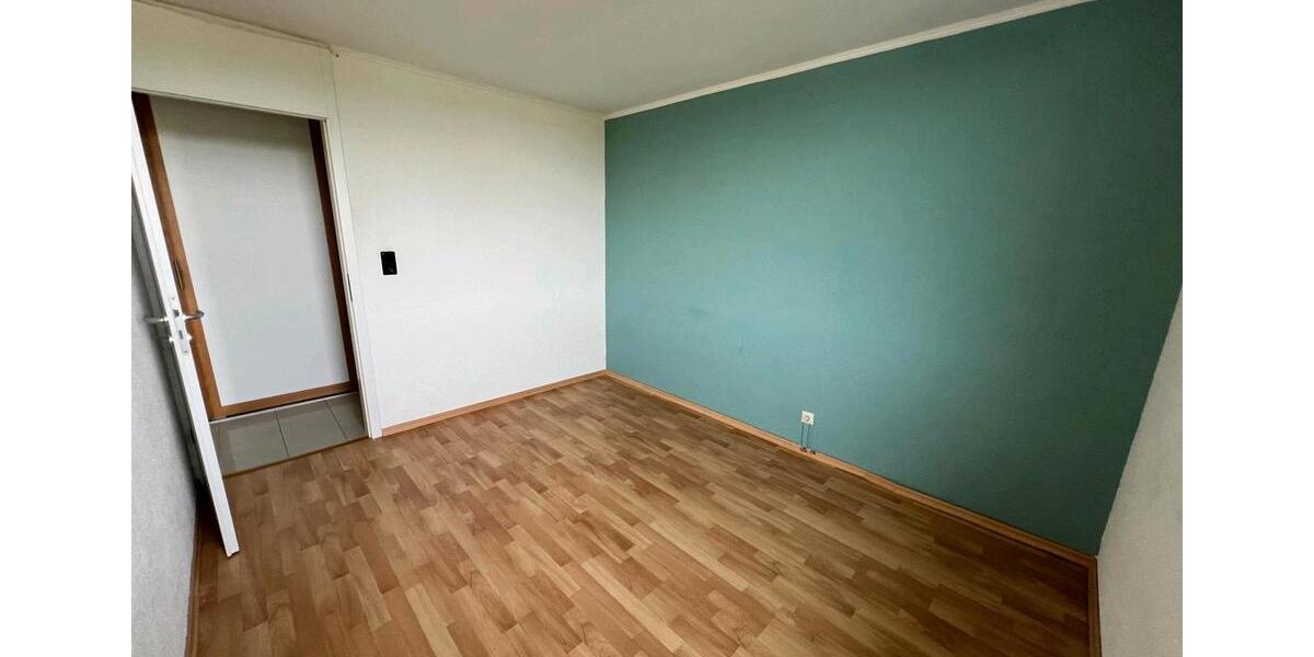 Etagenwohnung Ludwigsburg - 3 Zimmer, 72 m&sup2;, 1.100&euro; | Angebot:25906979