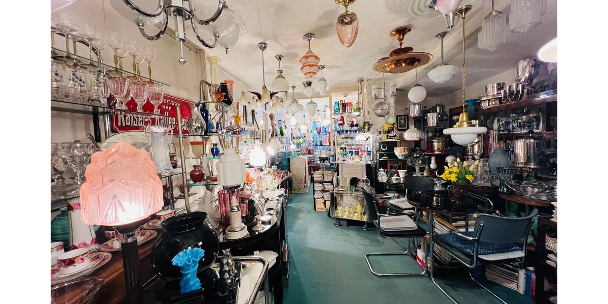 Renditestarke Kapitalanlage in Stuttgart-West: Gewerbeeinheit mit großem Gewölbekeller - Gewerbeobjekt Stuttgart-West West | Angebot:25546918