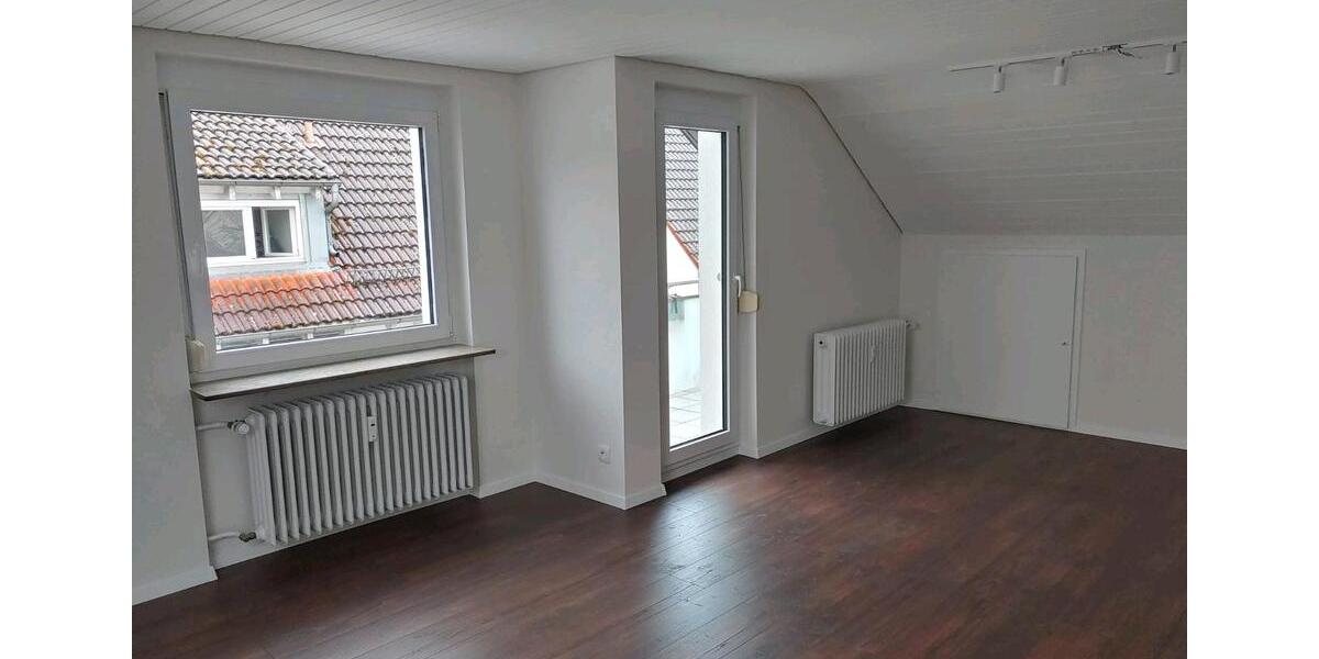 Dachgeschoßwohnung Esslingen am Neckar Pliensauvorstadt - 2 Zimmer, 56 m&sup2;, 750&euro; | Angebot:25982362