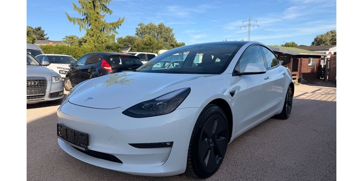 Tesla Model 3 42.680 km 31.990 &euro; Magstadt 71106
