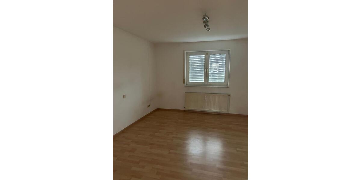 Erdgeschoßwohnung Esslingen am Neckar Oberesslingen - 3 Zimmer, 70 m&sup2;, 1.280&euro; | Angebot:26256422